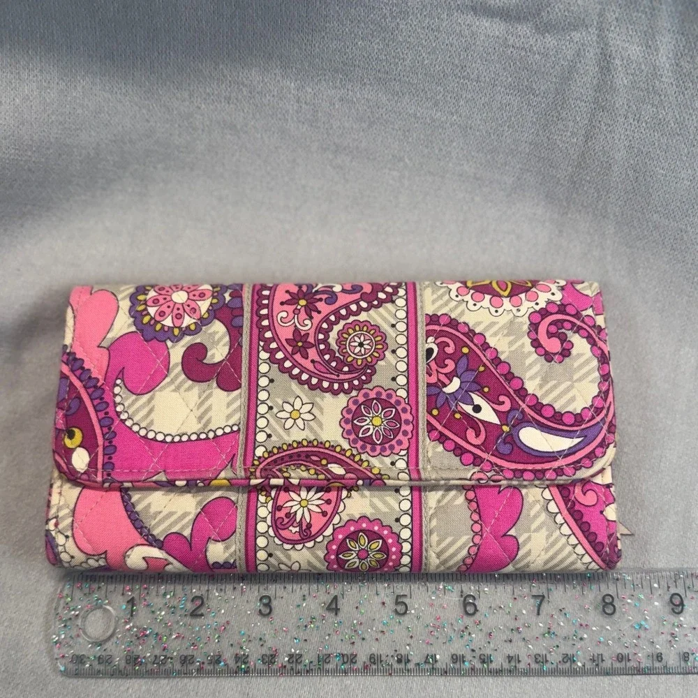Vera Bradley Trifold Wallet Women One Size Pink Gray Paisley Quilted Cotton